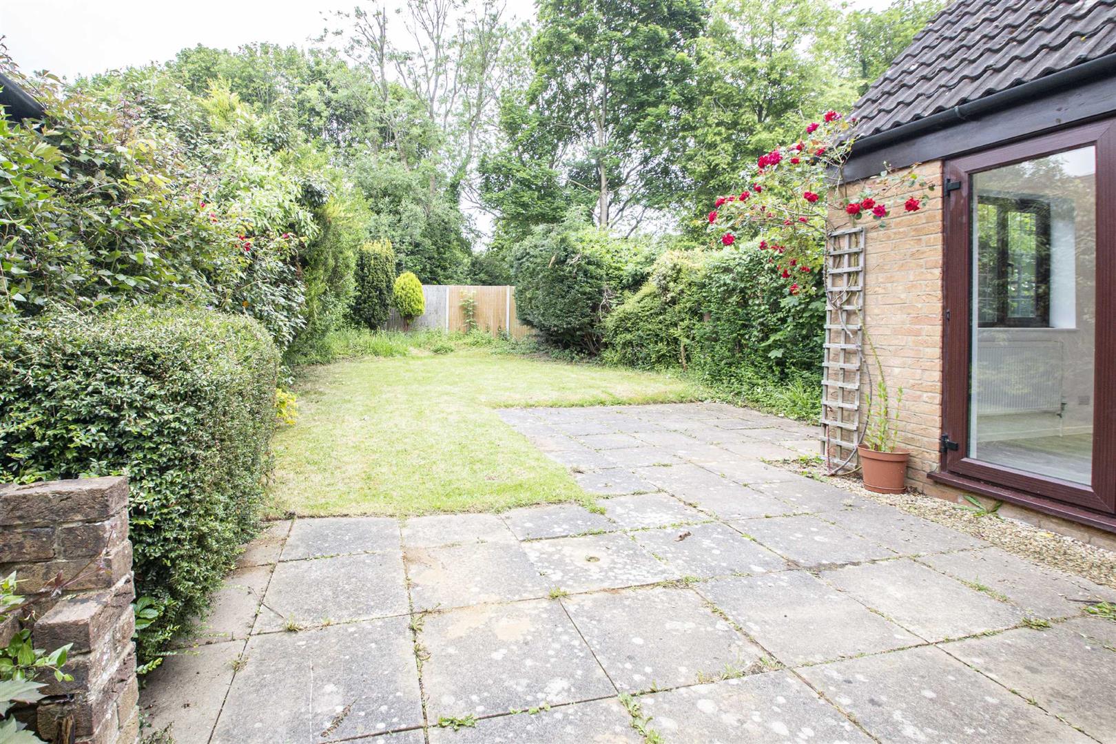Caesars Close, Bancroft, Milton Keynes